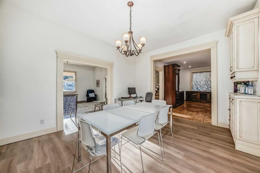 342 Superior Avenue Sw, Calgary, AB - Indoor Photo Showing Dining Room