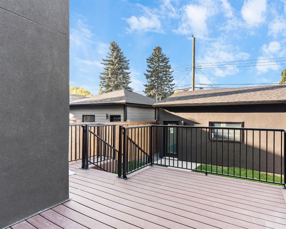 1904 48 Avenue Sw, Calgary, AB - Outdoor