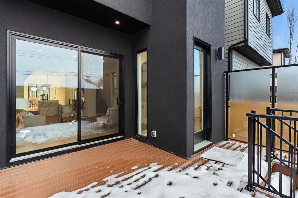 1904 48 Avenue Sw, Calgary, AB - With Exterior