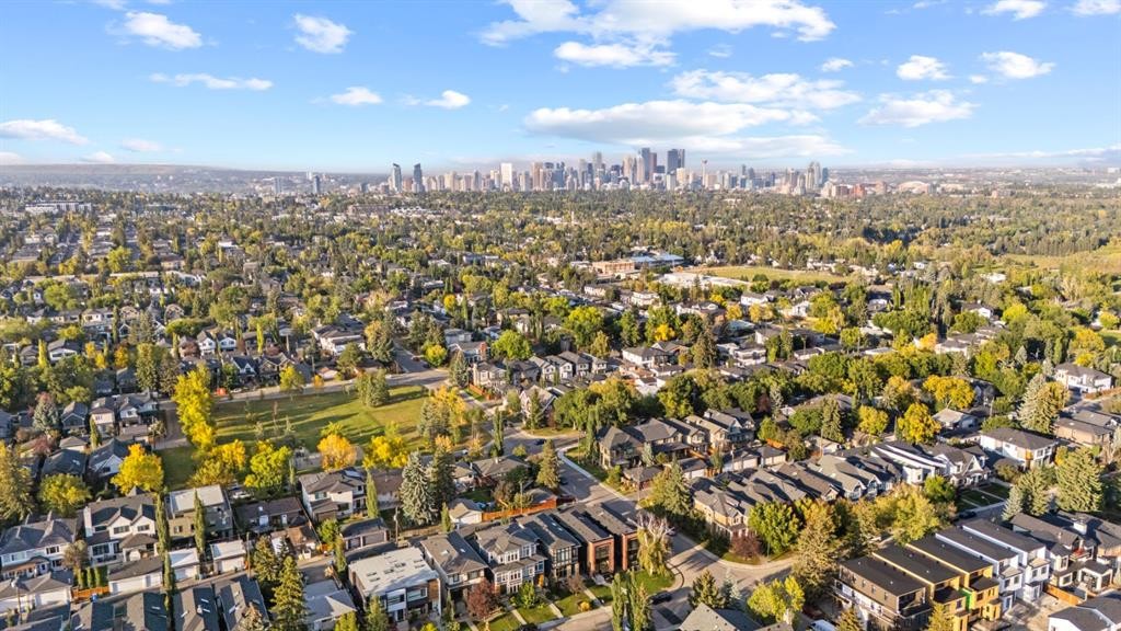 1904 48 Avenue Sw, Calgary, AB - Outdoor With View