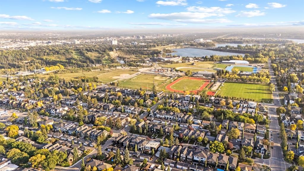 1904 48 Avenue Sw, Calgary, AB - Outdoor With View