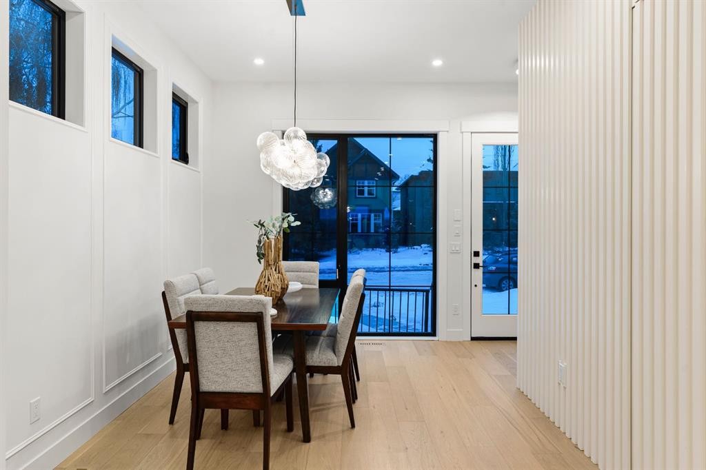 1904 48 Avenue Sw, Calgary, AB - Indoor Photo Showing Dining Room