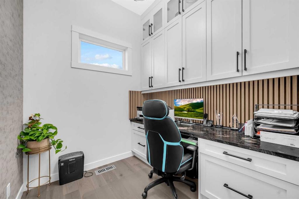 134 Corner Meadows Common Ne, Calgary, AB - Indoor Photo Showing Office