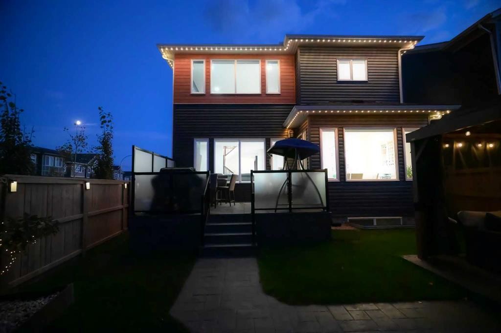 134 Corner Meadows Common Ne, Calgary, AB - Outdoor