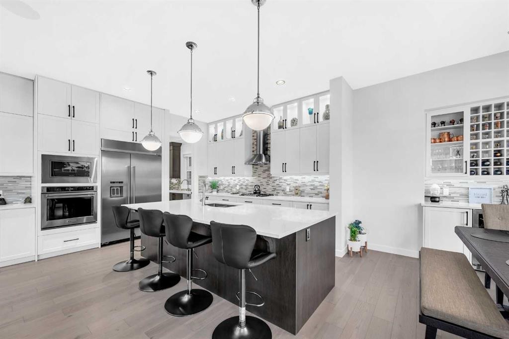 134 Corner Meadows Common Ne, Calgary, AB - Indoor Photo Showing Kitchen With Upgraded Kitchen