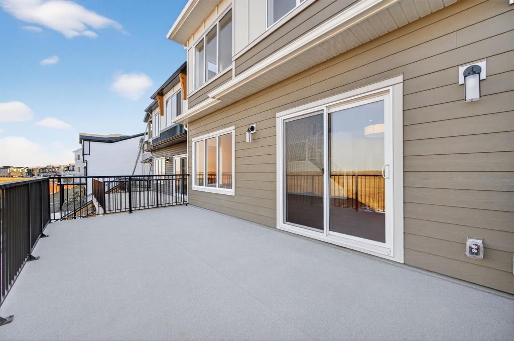93 Walgrove Bay Se, Calgary, AB - Outdoor With Exterior