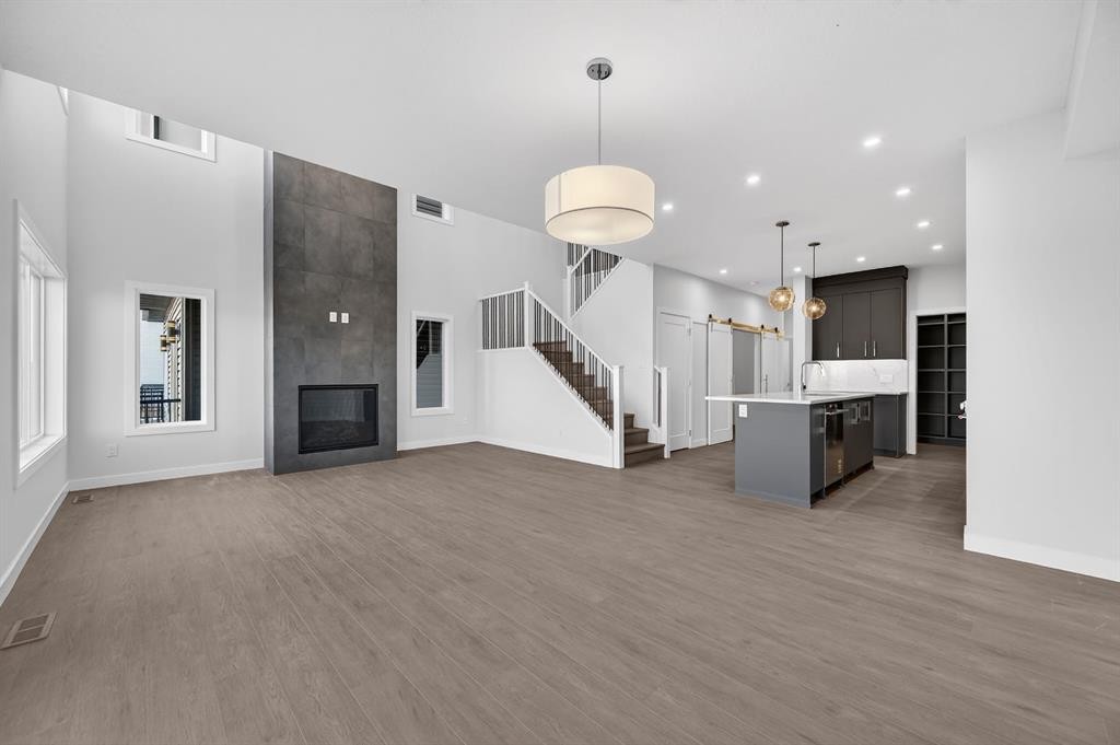 93 Walgrove Bay Se, Calgary, AB - Indoor