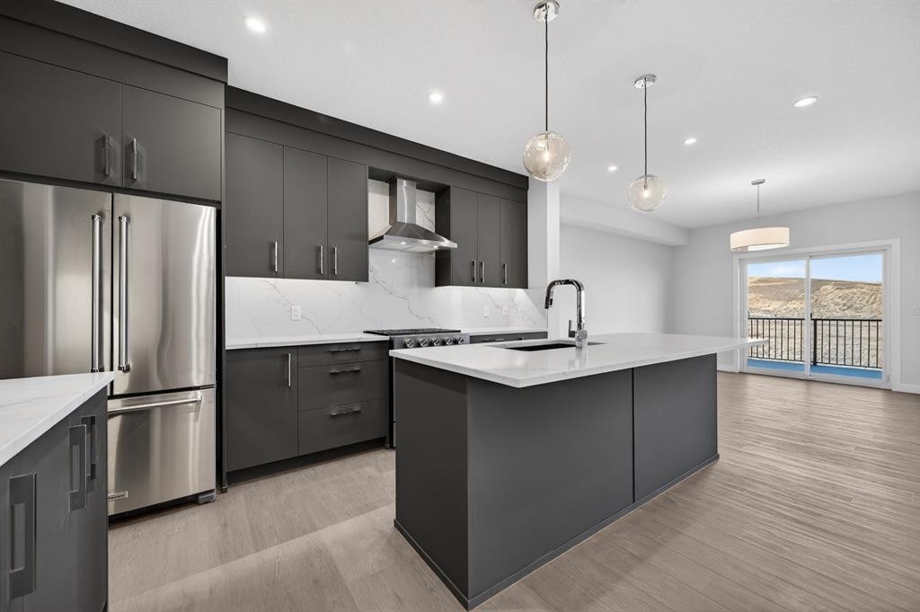 93 Walgrove Bay Se, Calgary, AB - Indoor Photo Showing Kitchen With Stainless Steel Kitchen With Upgraded Kitchen