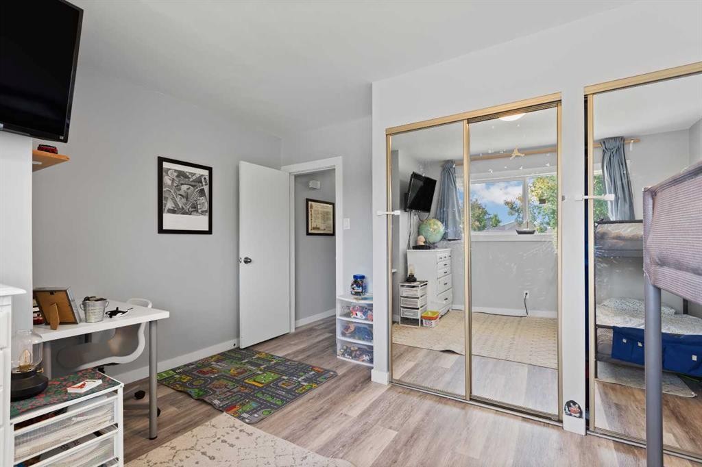 228 Lynnwood Drive Se, Calgary, AB - Indoor