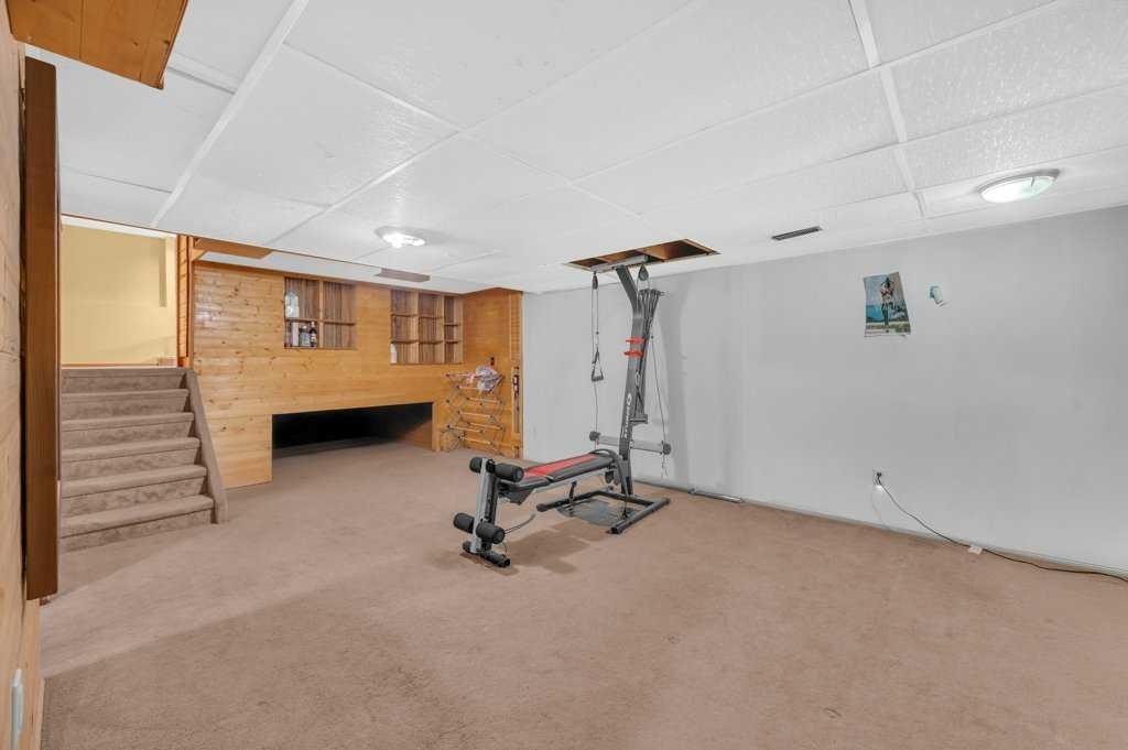 64 Castledale Crescent Ne, Calgary, AB - Indoor