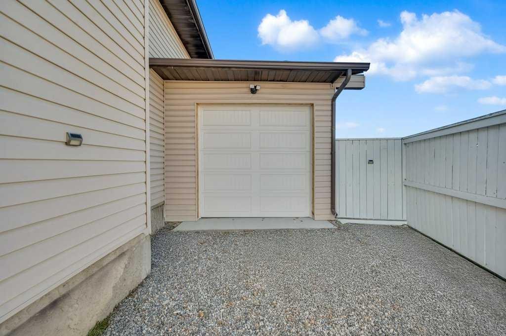 64 Castledale Crescent Ne, Calgary, AB - Outdoor With Exterior