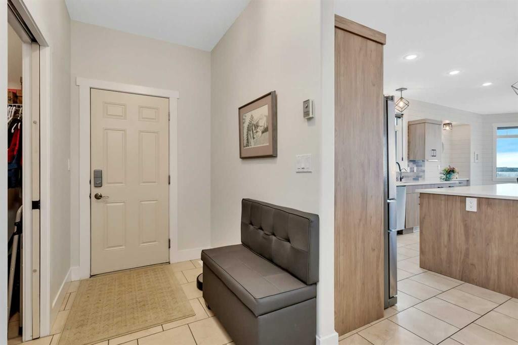 533 Birch Close, Birchcliff, AB - Indoor Photo Showing Other Room