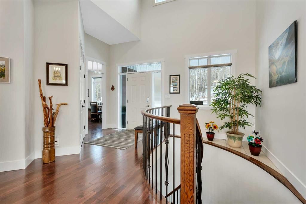 533 Birch Close, Birchcliff, AB - Indoor Photo Showing Other Room