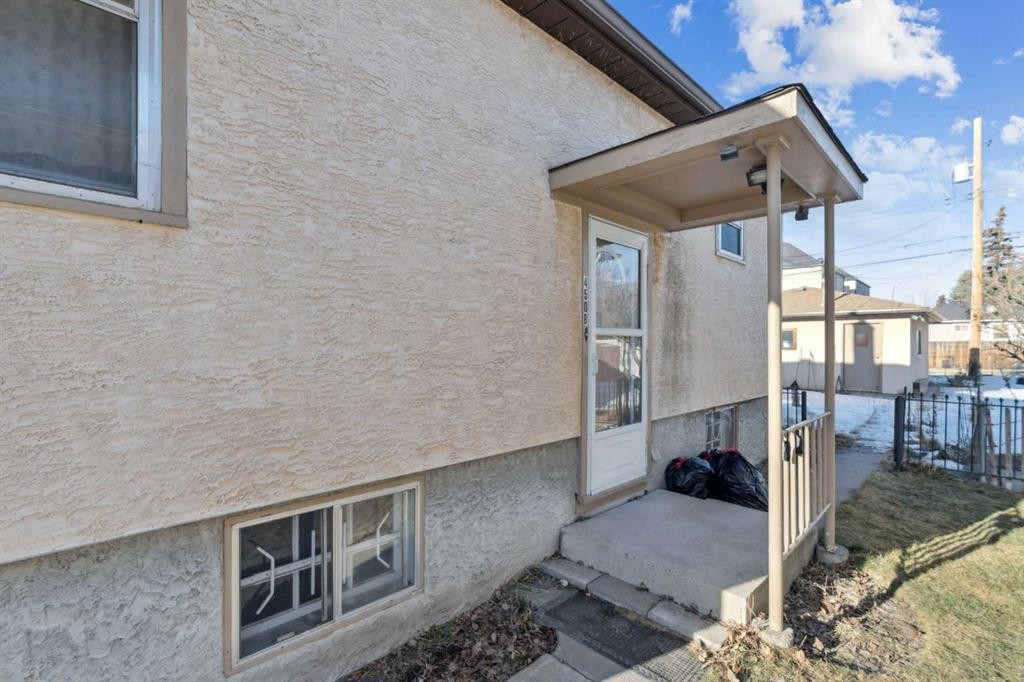 450 34 Avenue Nw, Calgary, AB - Outdoor With Exterior