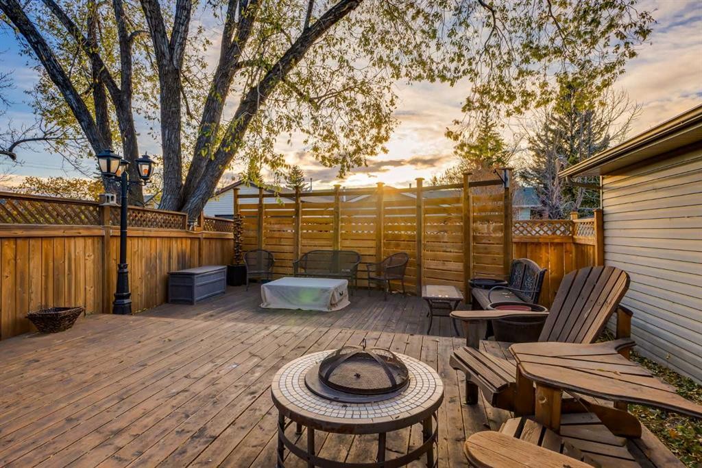 21 Midridge Green Se, Calgary, AB - Outdoor With Deck Patio Veranda With Exterior