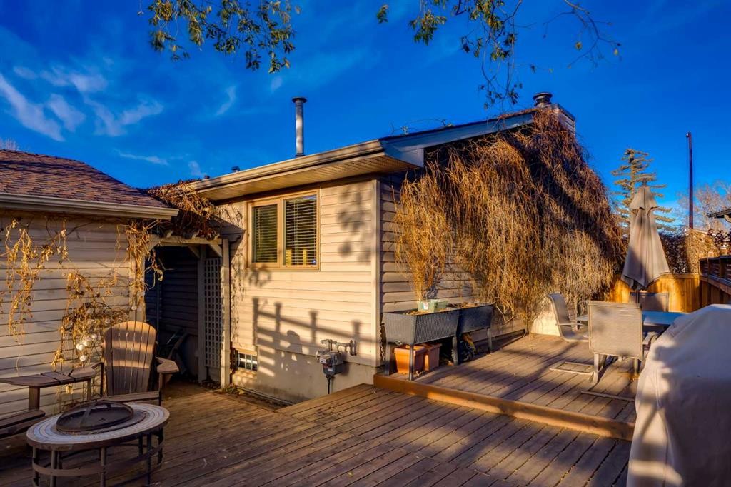 21 Midridge Green Se, Calgary, AB - Outdoor With Deck Patio Veranda