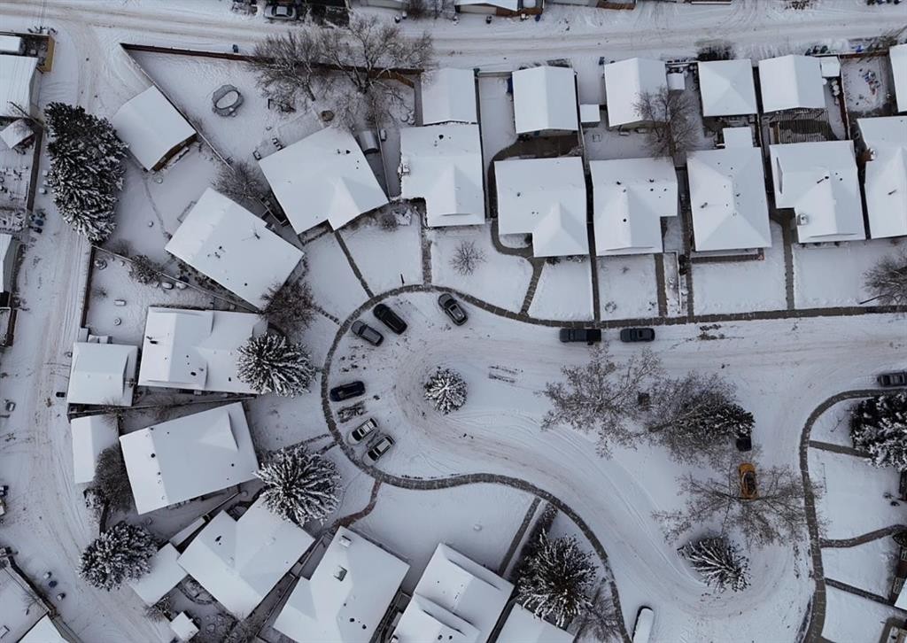 21 Midridge Green Se, Calgary, AB - Outdoor With View