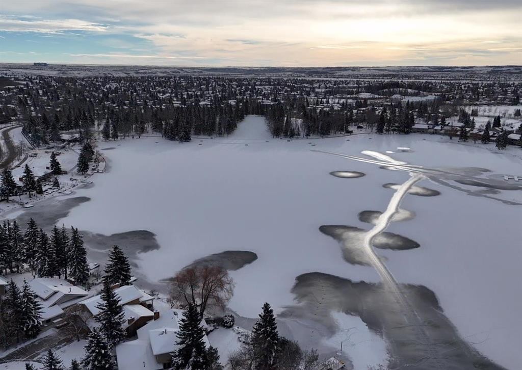 21 Midridge Green Se, Calgary, AB - Outdoor With View