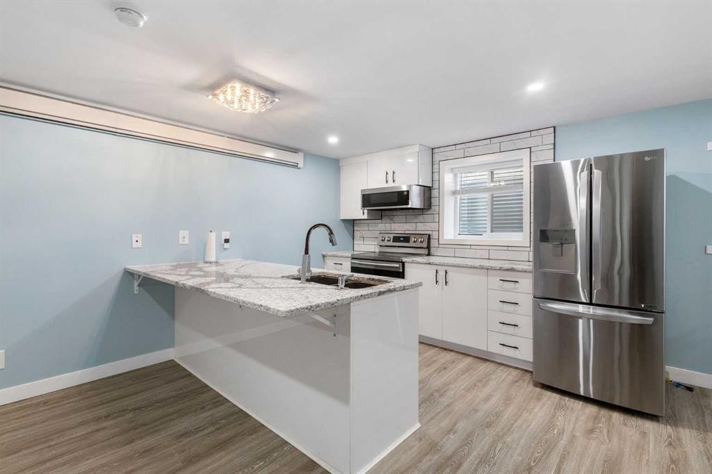 380 Maddock Crescent Ne, Calgary, AB - Indoor Photo Showing Kitchen With Stainless Steel Kitchen With Upgraded Kitchen