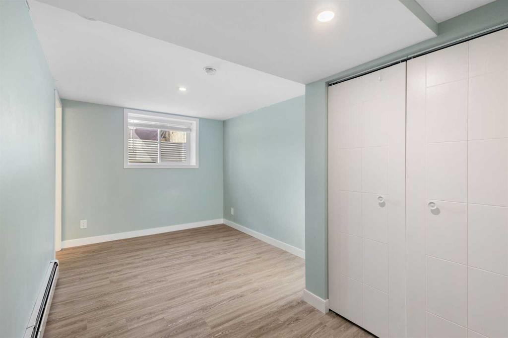 380 Maddock Crescent Ne, Calgary, AB - Indoor Photo Showing Other Room