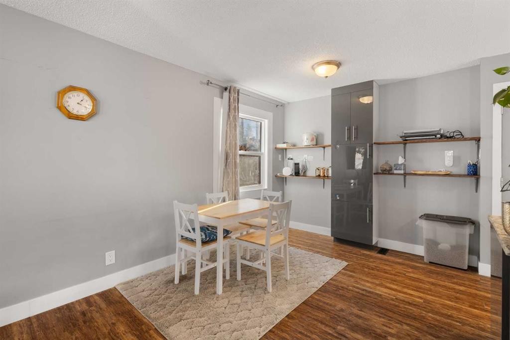 380 Maddock Crescent Ne, Calgary, AB - Indoor Photo Showing Dining Room