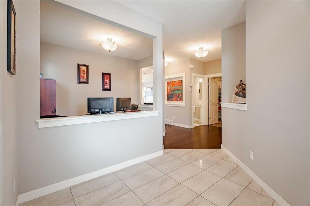 355 Evanston Way Nw, Calgary, AB - Indoor Photo Showing Other Room