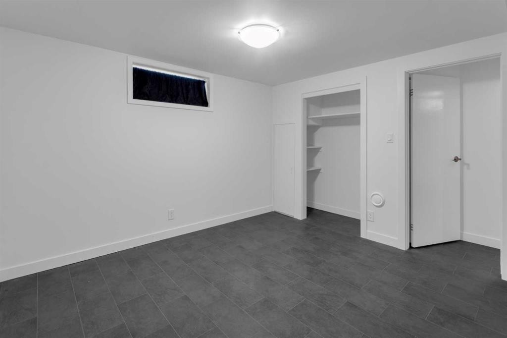 6312 Thorncliffe Drive Nw, Calgary, AB - Indoor Photo Showing Other Room