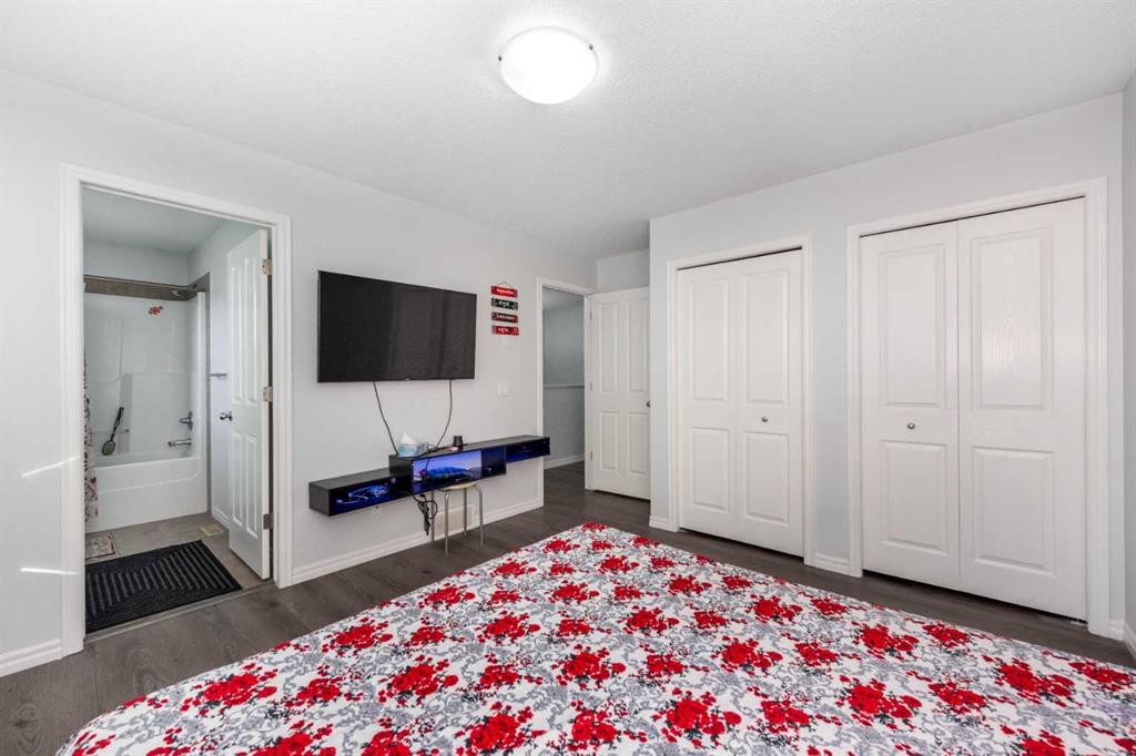 185 Skyview Ranch Drive Ne, Calgary, AB - Indoor Photo Showing Bedroom