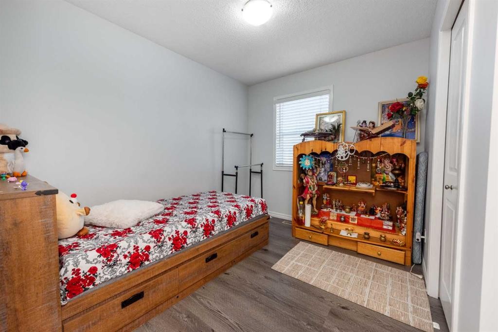 185 Skyview Ranch Drive Ne, Calgary, AB - Indoor Photo Showing Bedroom