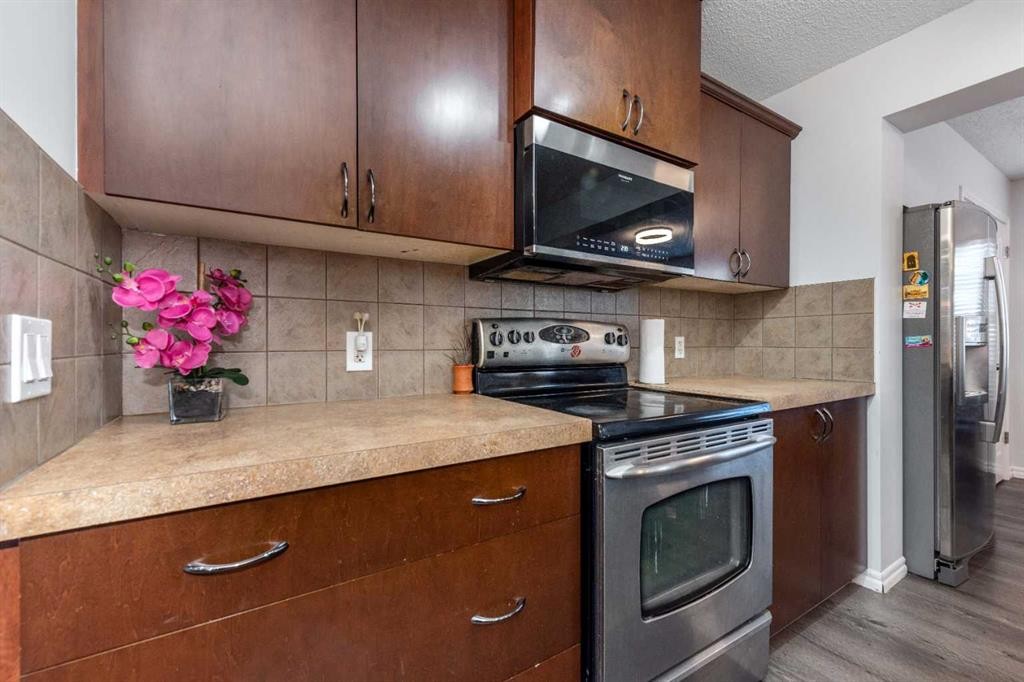 185 Skyview Ranch Drive Ne, Calgary, AB - Indoor Photo Showing Kitchen