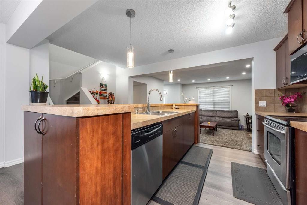 185 Skyview Ranch Drive Ne, Calgary, AB - Indoor Photo Showing Kitchen With Double Sink With Upgraded Kitchen