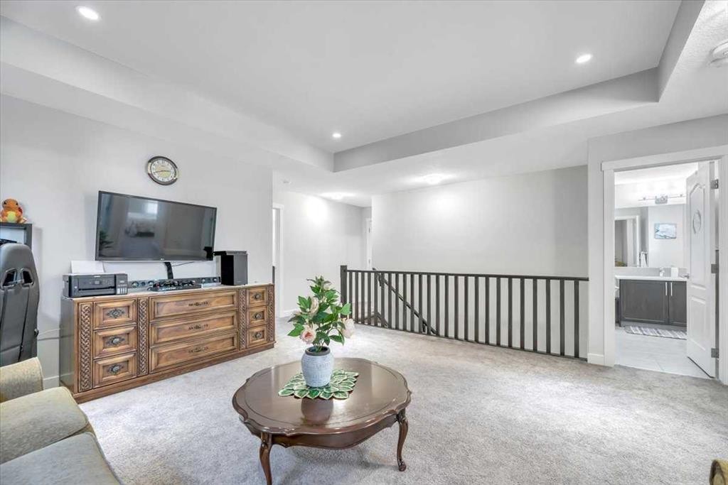 81 Legacy Woods Place Se, Calgary, AB - Indoor