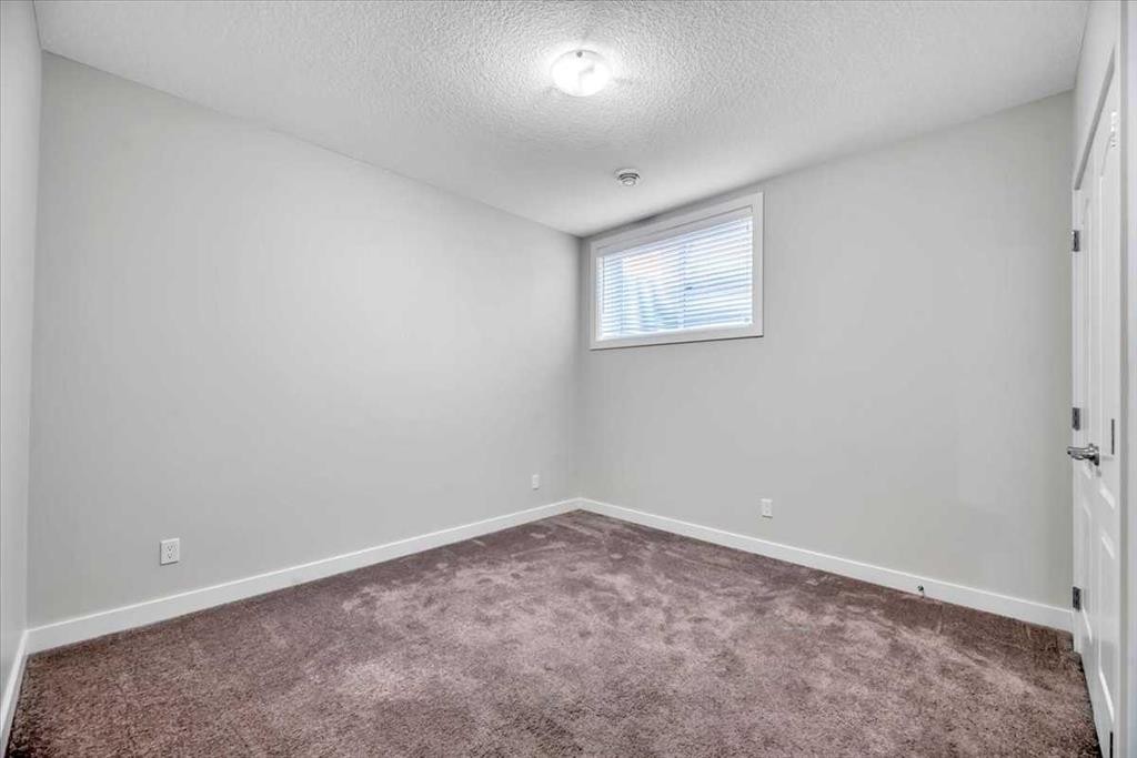 81 Legacy Woods Place Se, Calgary, AB - Indoor Photo Showing Other Room