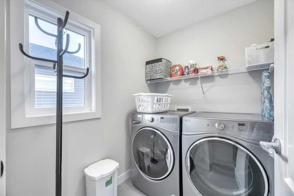 81 Legacy Woods Place Se, Calgary, AB - Indoor Photo Showing Laundry Room