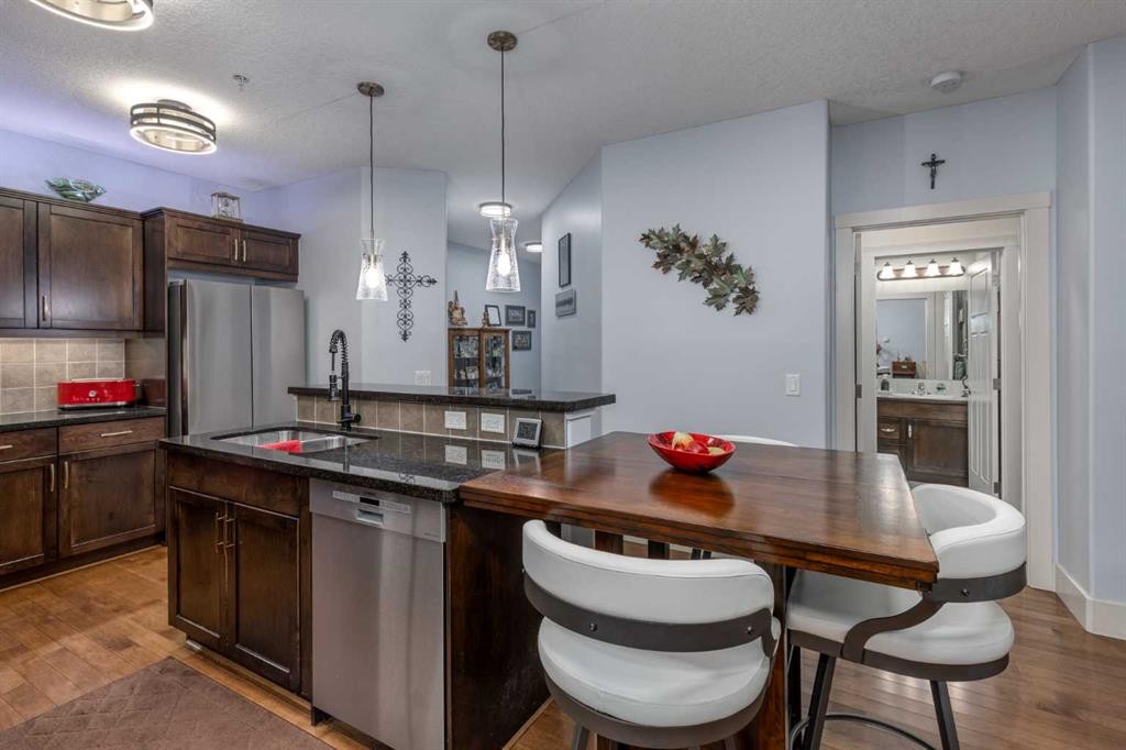 116-77 George Fox Trail, Cochrane, AB - Indoor