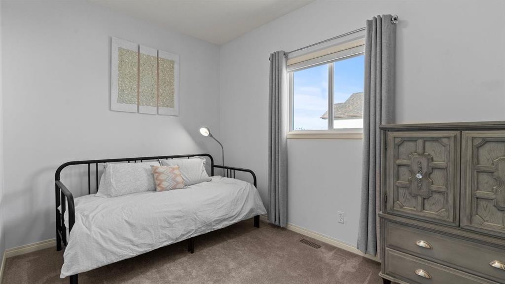 166 Bridlecrest Boulevard Sw, Calgary, AB - Indoor Photo Showing Bedroom