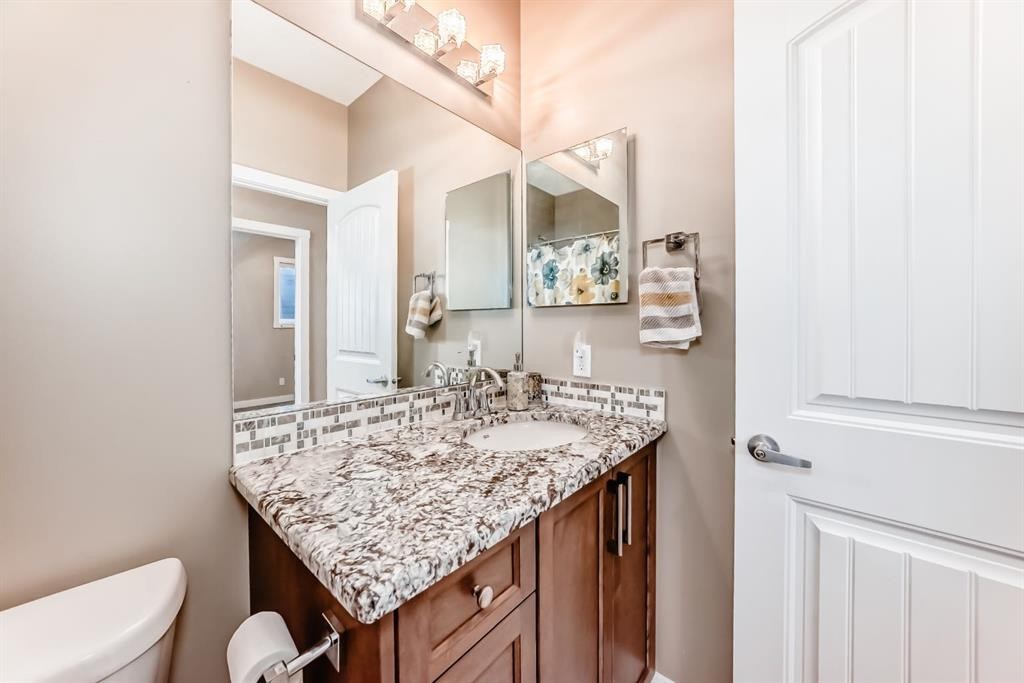36 Red Embers Row Ne, Calgary, AB - Indoor Photo Showing Bathroom