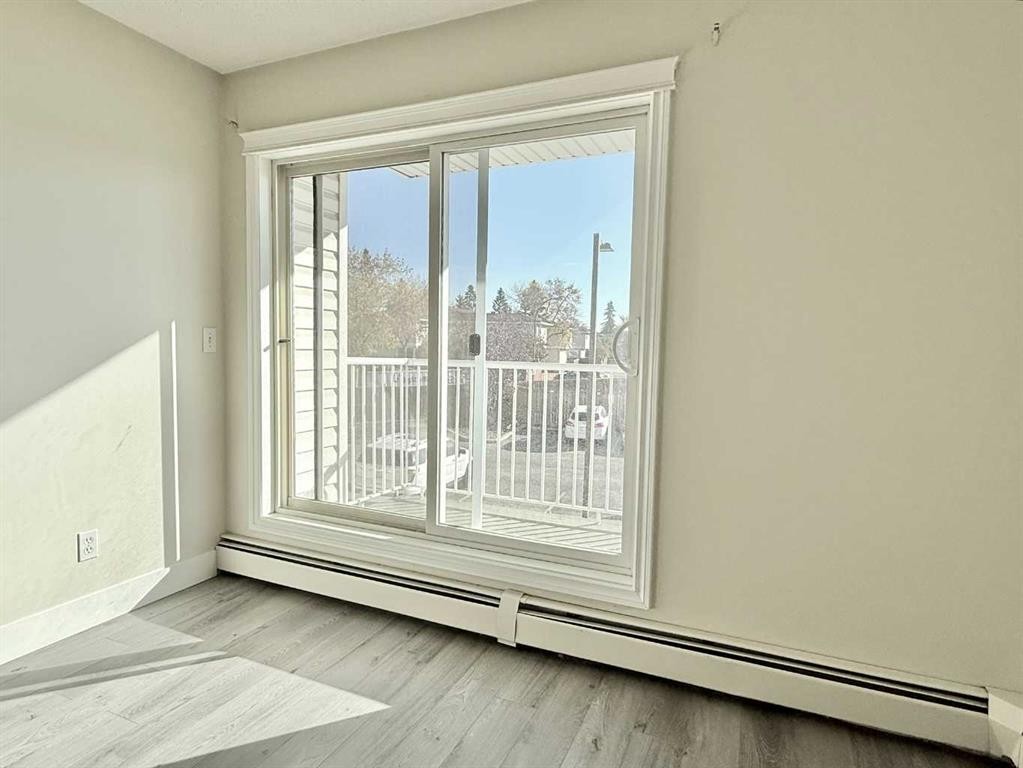 207-5555 Falsbridge Drive Ne, Calgary, AB - Indoor Photo Showing Other Room