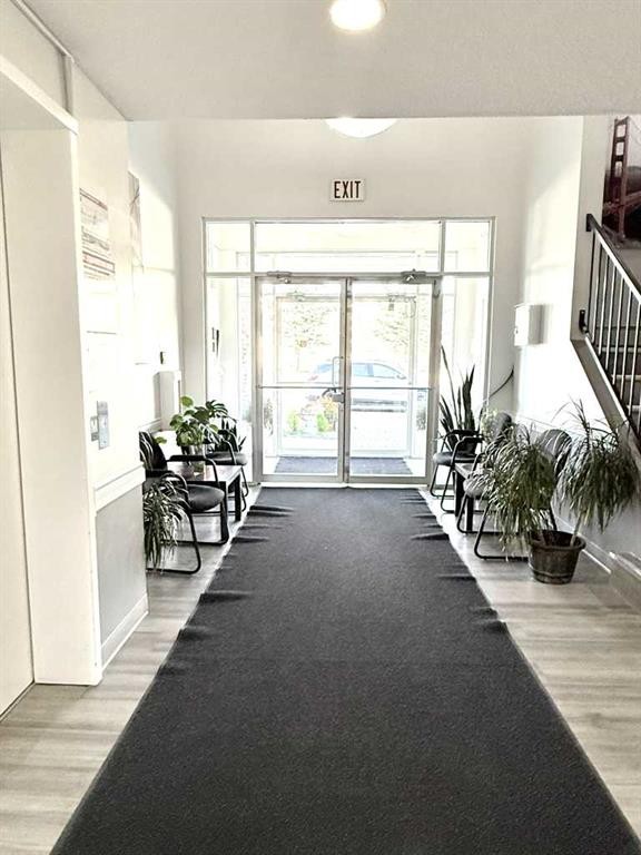 207-5555 Falsbridge Drive Ne, Calgary, AB - Indoor Photo Showing Other Room