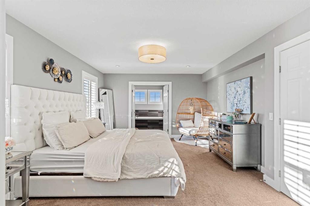 108 Windgate Close Sw, Airdrie, AB - Indoor Photo Showing Bedroom