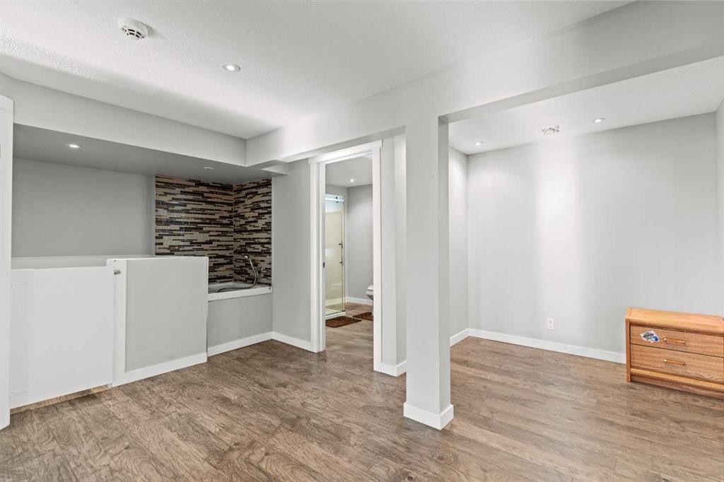 108 Windgate Close Sw, Airdrie, AB - Indoor Photo Showing Other Room