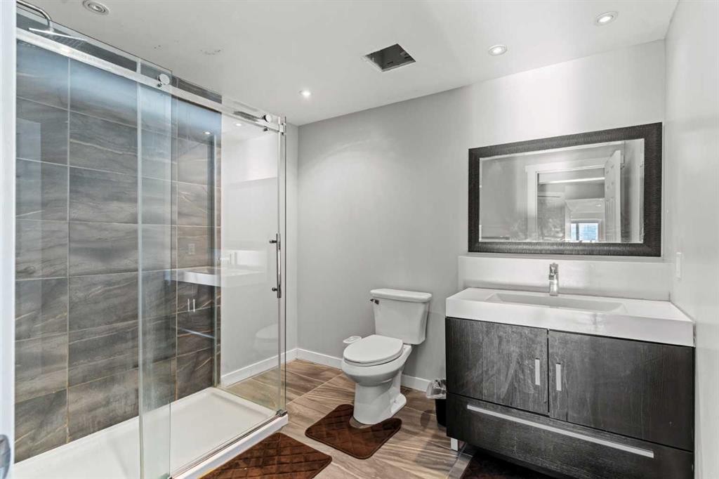 108 Windgate Close Sw, Airdrie, AB - Indoor Photo Showing Bathroom