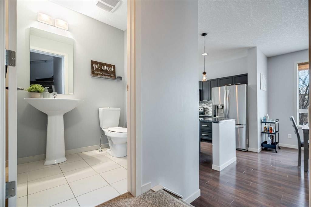 335 Copperpond Row Se, Calgary, AB - Indoor