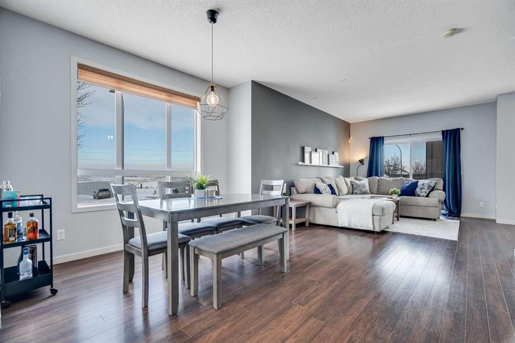 335 Copperpond Row Se, Calgary, AB - Indoor