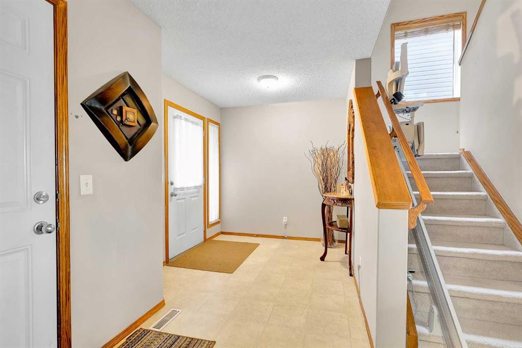 132 Saddletree Close Ne, Calgary, AB - Indoor Photo Showing Other Room