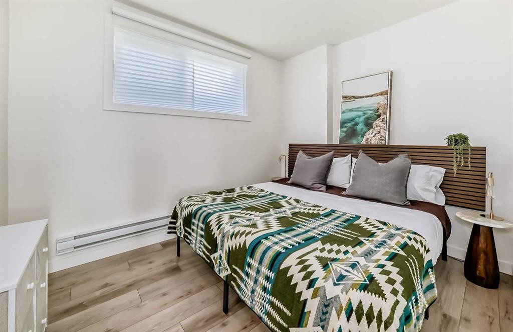 35 Spring Creek Common Sw, Calgary, AB - Indoor Photo Showing Bedroom