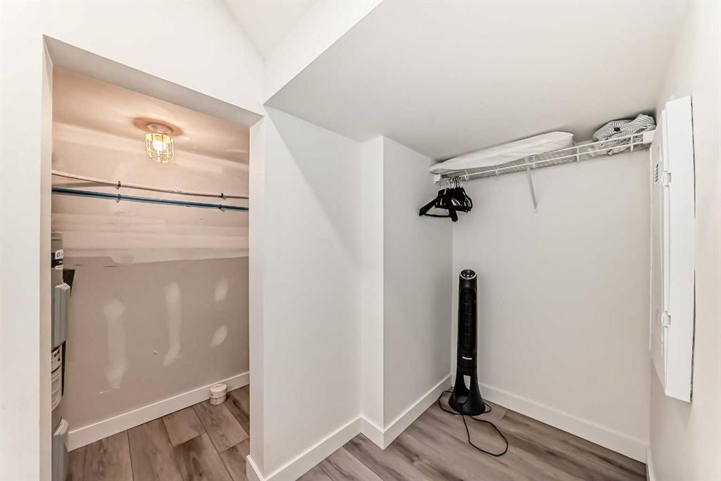 35 Spring Creek Common Sw, Calgary, AB - Indoor