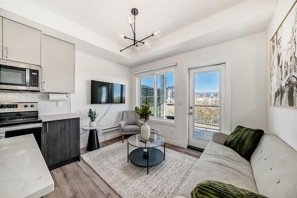 35 Spring Creek Common Sw, Calgary, AB - Indoor