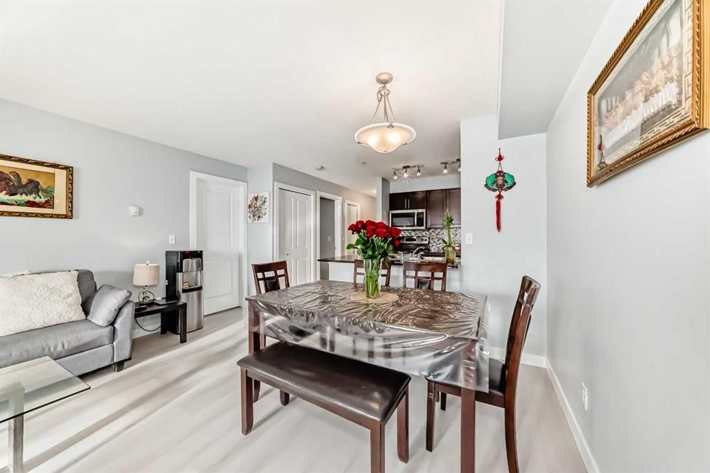 314-5 Saddlestone Way, Calgary, AB - Indoor Photo Showing Other Room