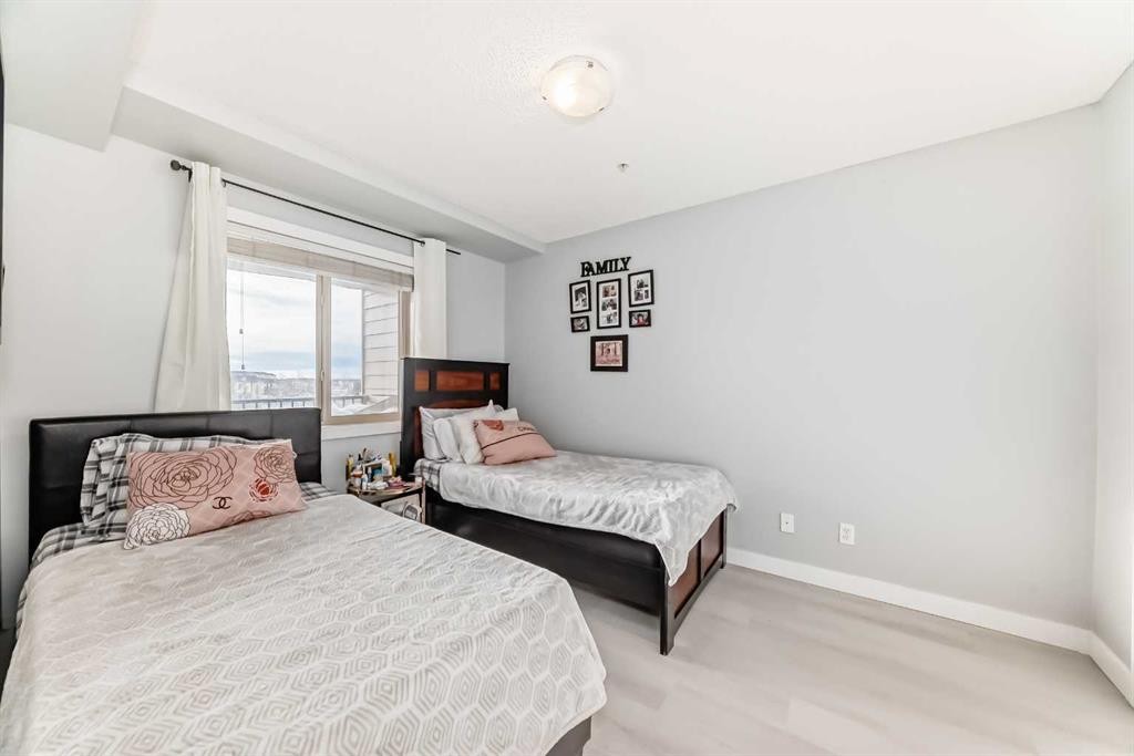 314-5 Saddlestone Way, Calgary, AB - Indoor Photo Showing Bedroom